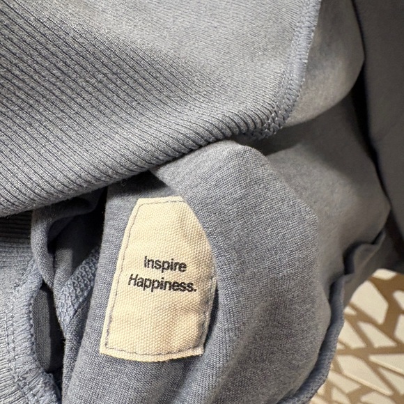 Vuori Halo Crew in Slate Blue - Picture 5 of 6